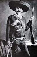 Bruder Eufemio Zapata (1873-1917) liebt am allermeisten doch den Alkohol und wird von eigenen Leuten umgebracht