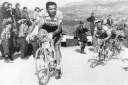 Gino eilt Coppi hintreher