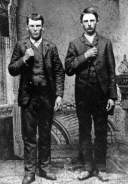 Jesse (1847-82) und Frank (1843-1915) James